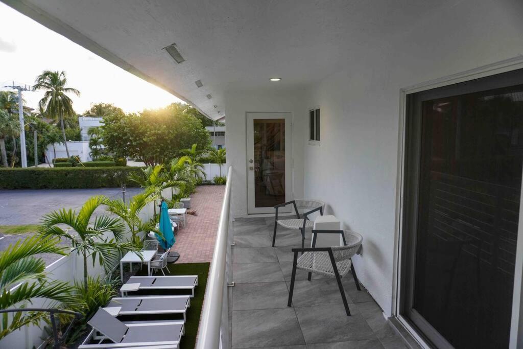 Renovated Coastal 2Br Bungalow Steps To The Beach Apartment Boca Raton Exterior photo